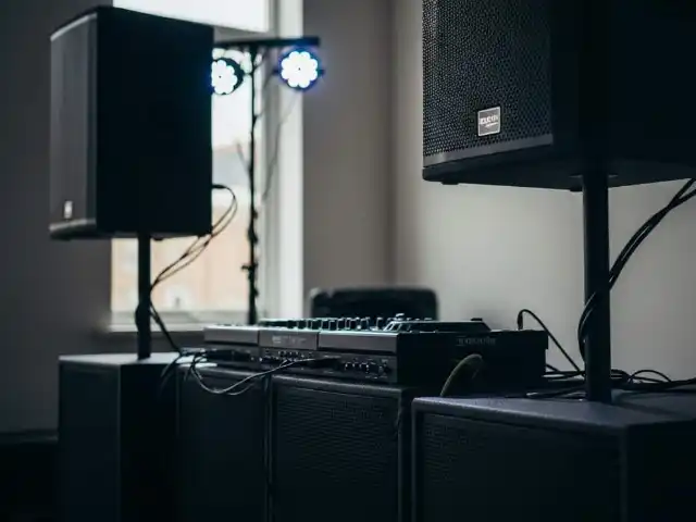 Sistema de Audio Completo para Celebraciones Privadas