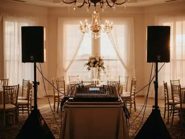 Renta de Bocinas para XV Años - Sistema de Sonido Profesional REDEIL